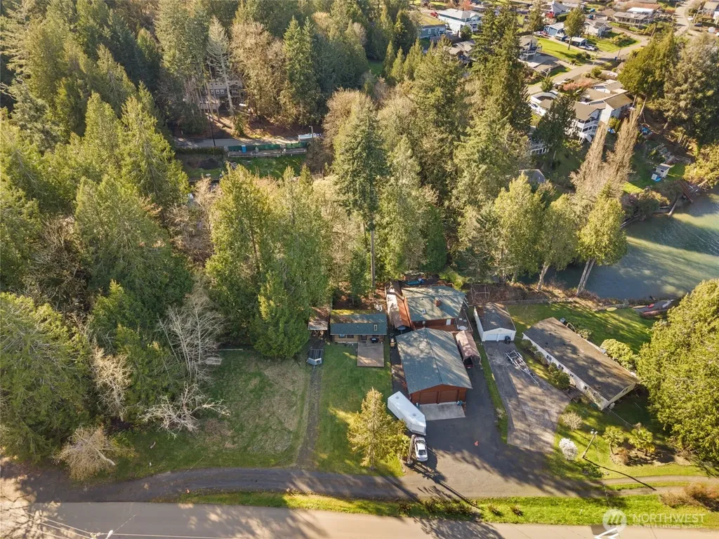 9905 Mariner Drive NW Olympia WA 98502