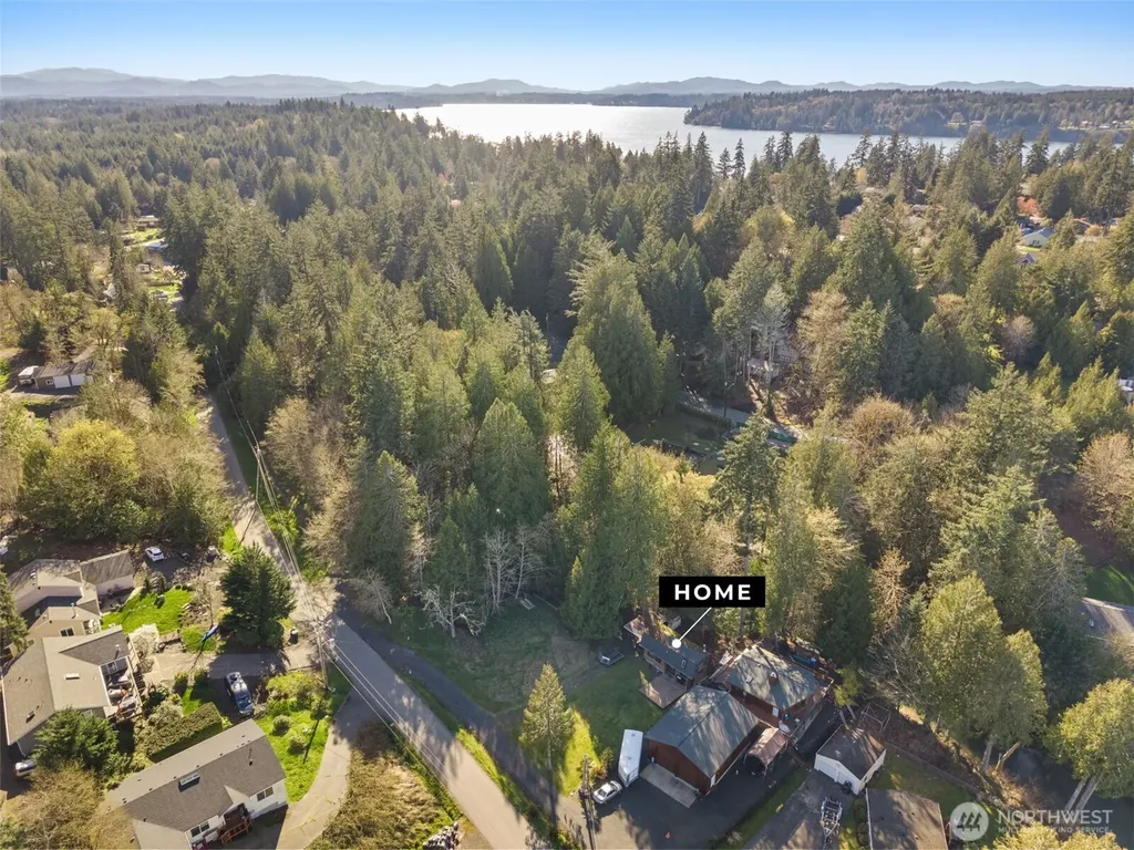 9905 Mariner Drive NW Olympia WA 98502