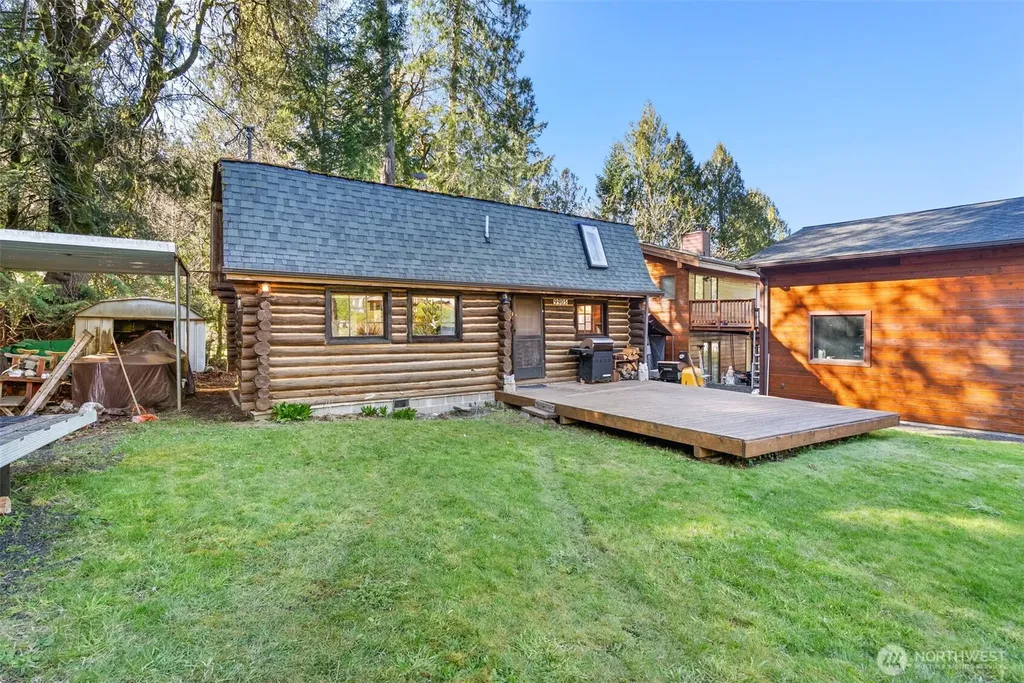 9905 Mariner Drive NW Olympia WA 98502