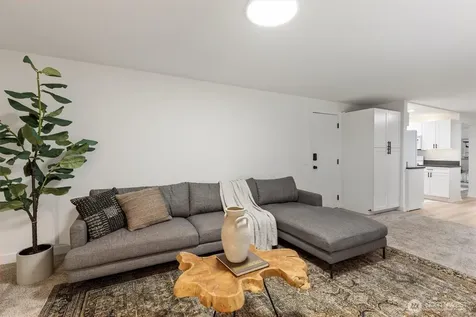 10009 161st Avenue NE Redmond WA 98052