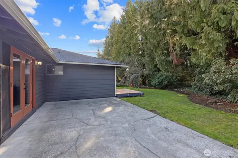 10009 161st Avenue NE Redmond WA 98052