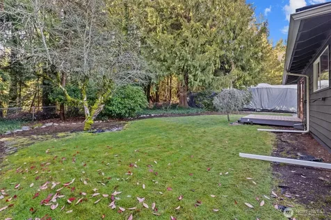 10009 161st Avenue NE Redmond WA 98052