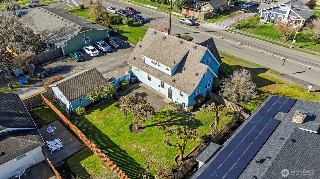 327 5th Street SW Puyallup WA 98371