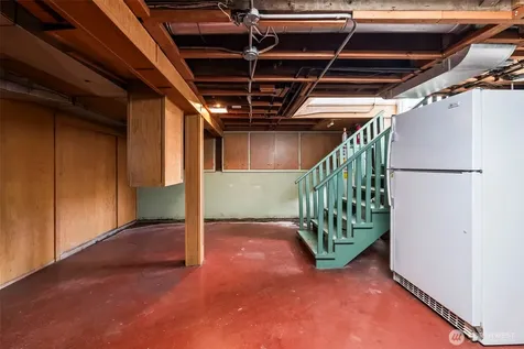 327 5th Street SW Puyallup WA 98371