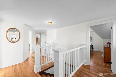 327 5th Street SW Puyallup WA 98371