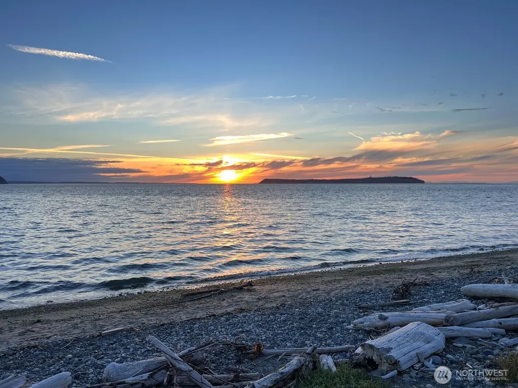 85 Quinault Loop Port Townsend WA 98368
