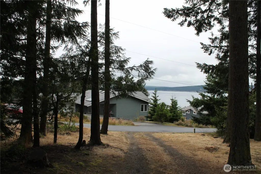 85 Quinault Loop Port Townsend WA 98368