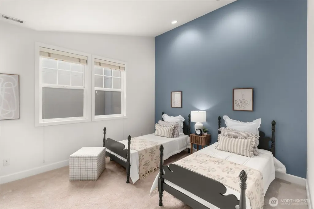 9 SW Three Tree Point Lane Burien WA 98166