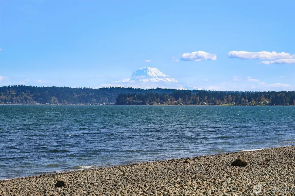 1679 Miracle Mile Drive E Port Orchard WA 98366