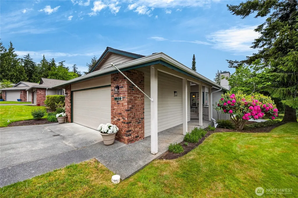 2010 Creekside Lane Anacortes WA 98221