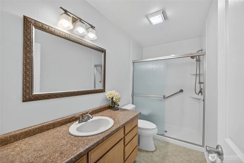 2010 Creekside Lane Anacortes WA 98221