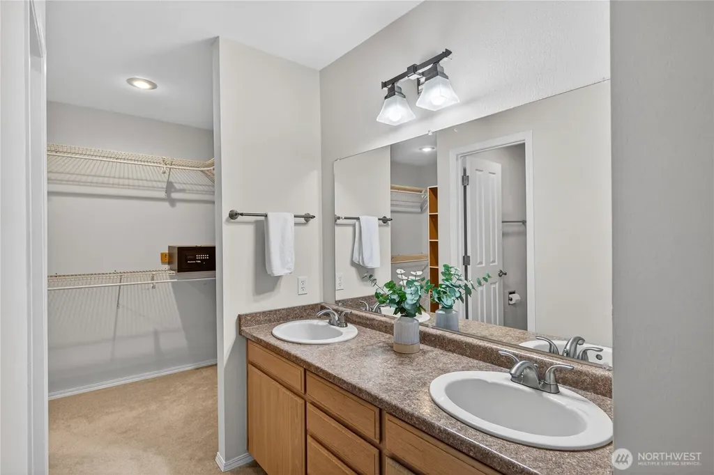 2010 Creekside Lane Anacortes WA 98221