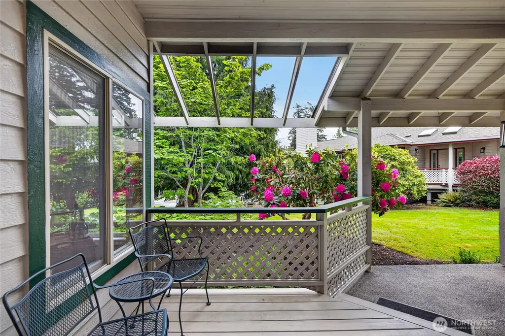 2010 Creekside Lane Anacortes WA 98221