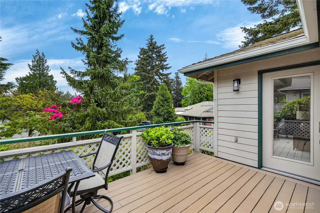 2010 Creekside Lane Anacortes WA 98221
