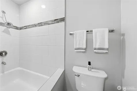 1940 N Northgate Way Seattle WA 98133