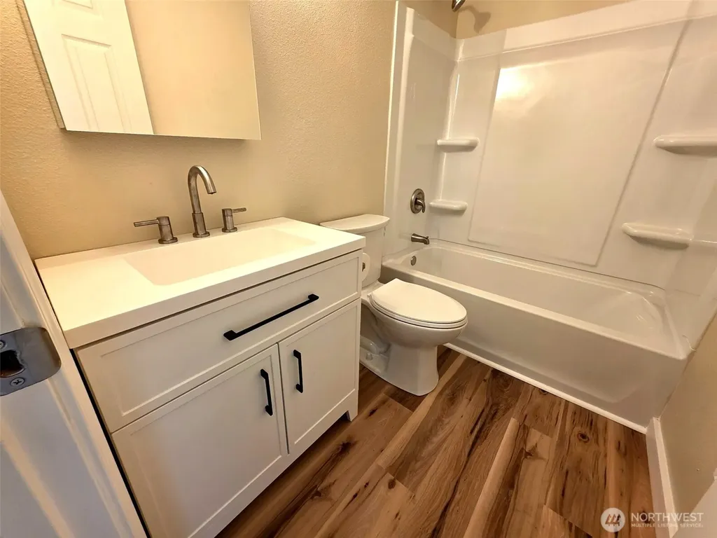 1125 N 13th Street Shelton WA 98584