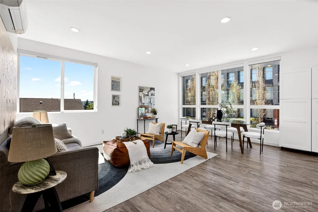 5560 15th Avenue S Seattle WA 98108