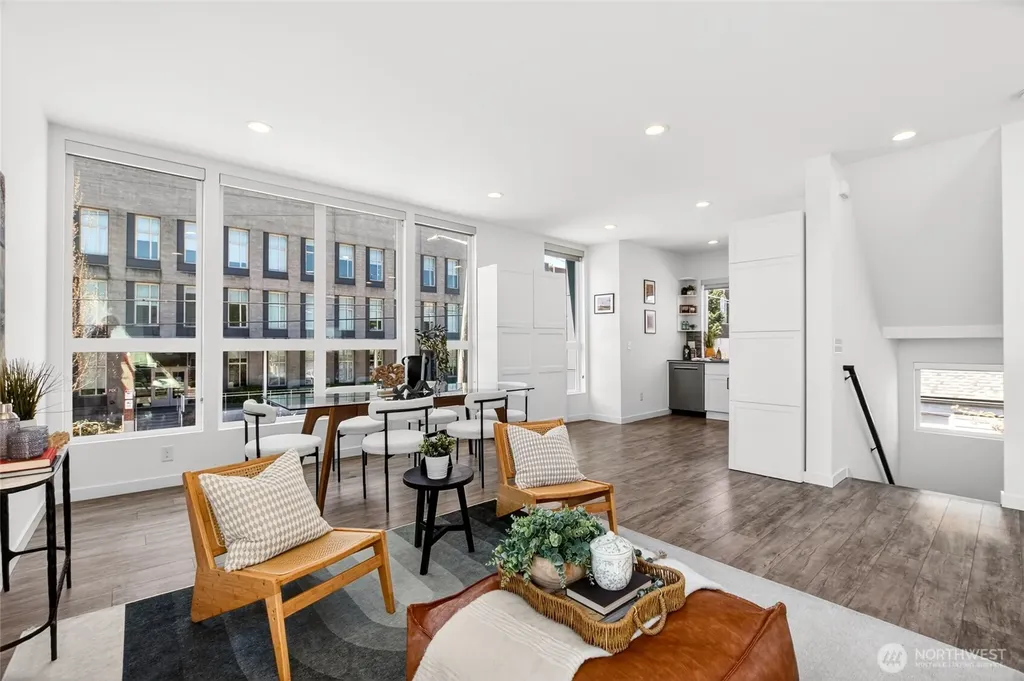 5560 15th Avenue S Seattle WA 98108
