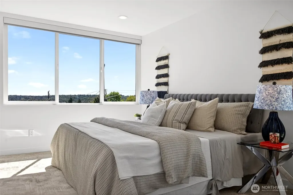 5560 15th Avenue S Seattle WA 98108