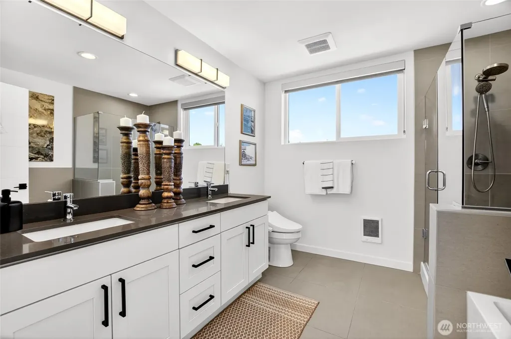 5560 15th Avenue S Seattle WA 98108