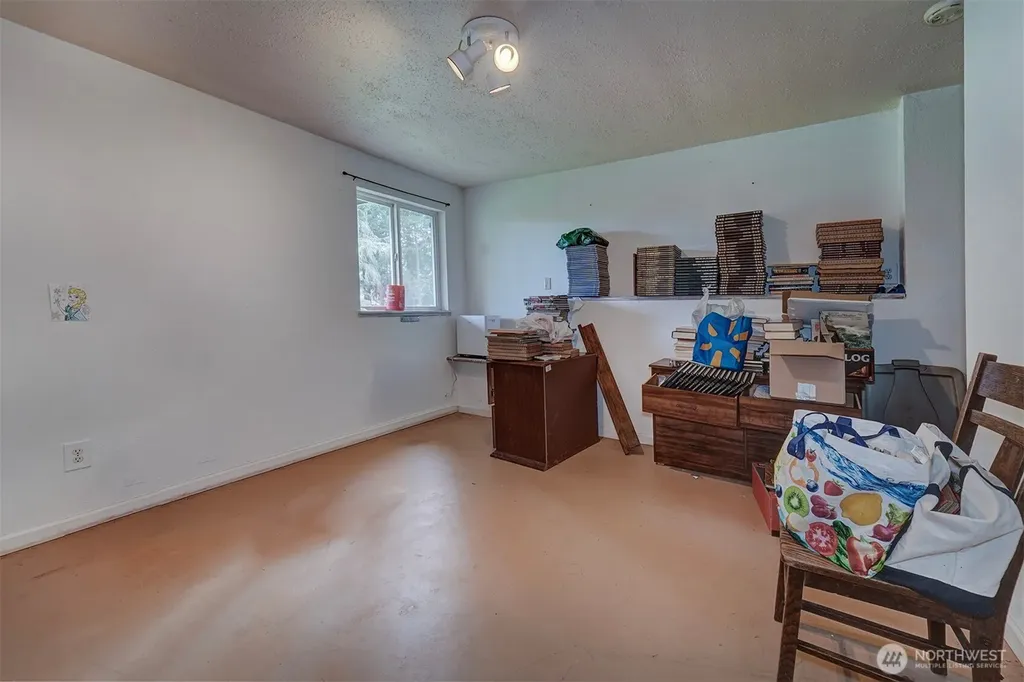 31481 Night Owl Avenue NE Kingston WA 98346