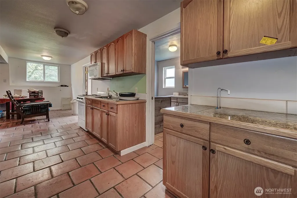 31481 Night Owl Avenue NE Kingston WA 98346