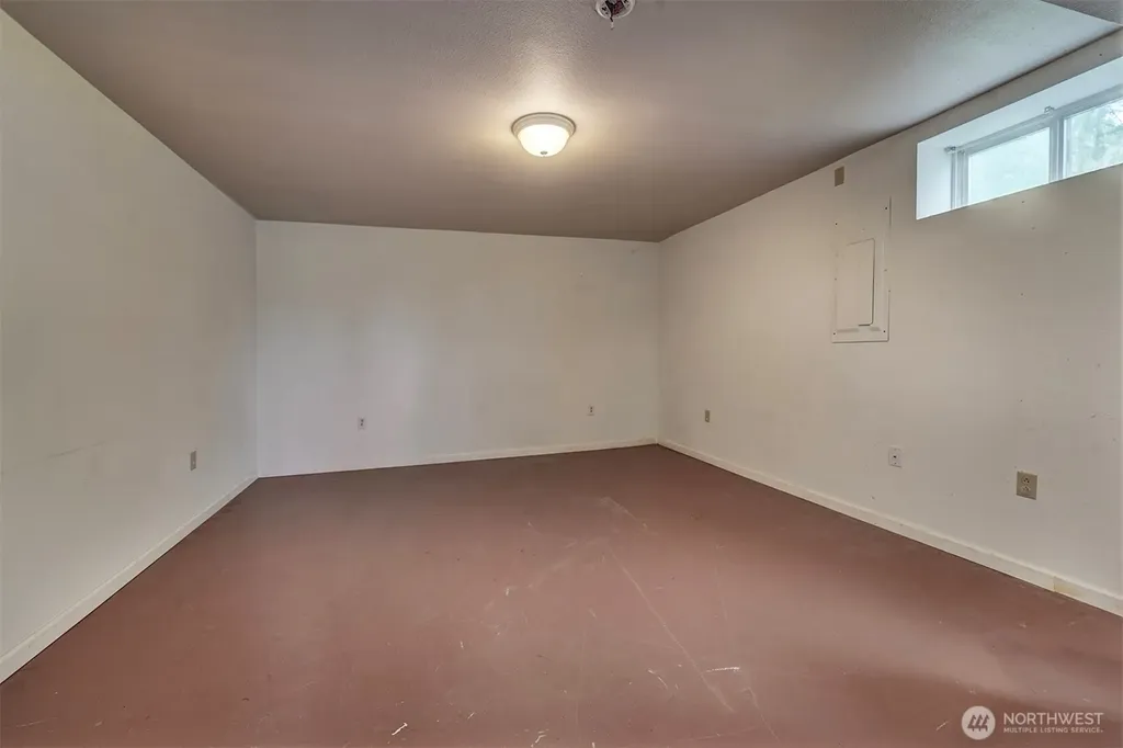 31481 Night Owl Avenue NE Kingston WA 98346