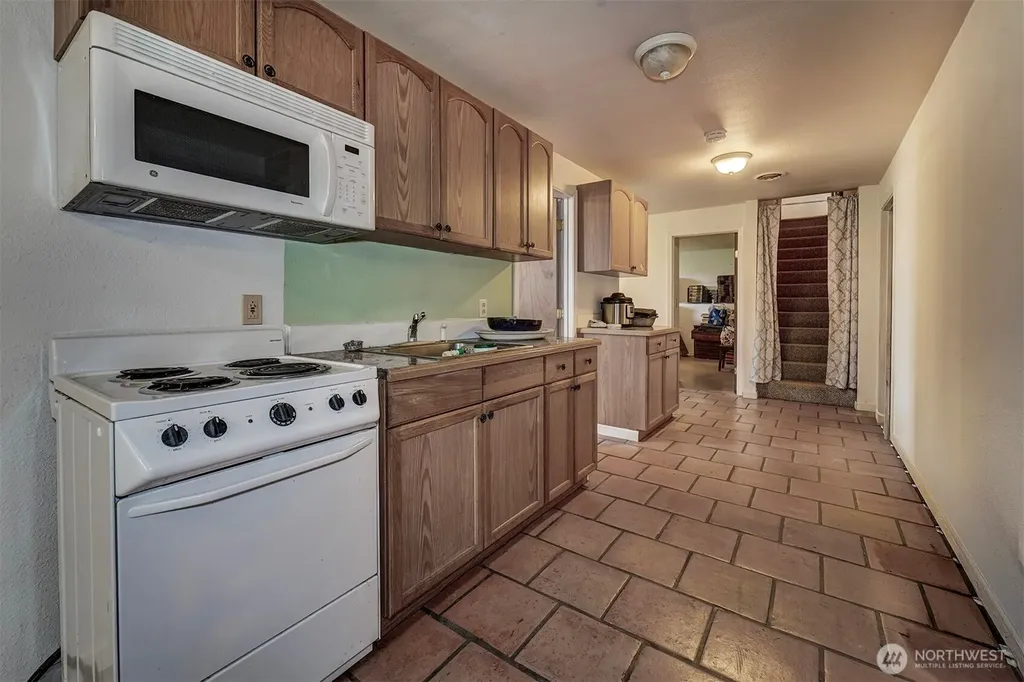 31481 Night Owl Avenue NE Kingston WA 98346
