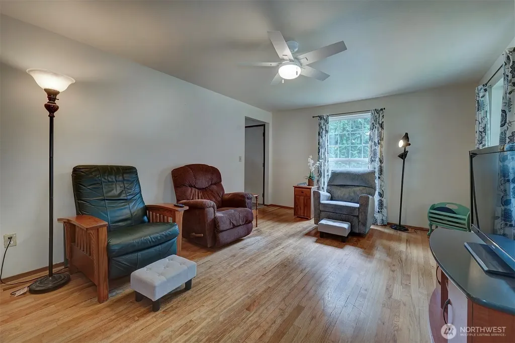 31481 Night Owl Avenue NE Kingston WA 98346
