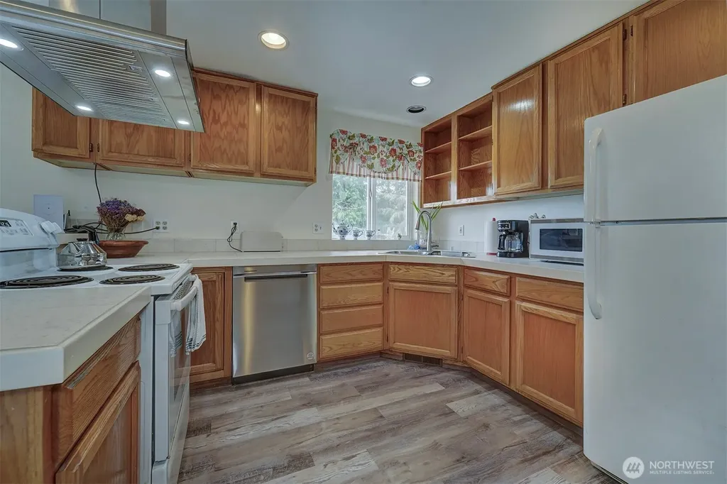 31481 Night Owl Avenue NE Kingston WA 98346