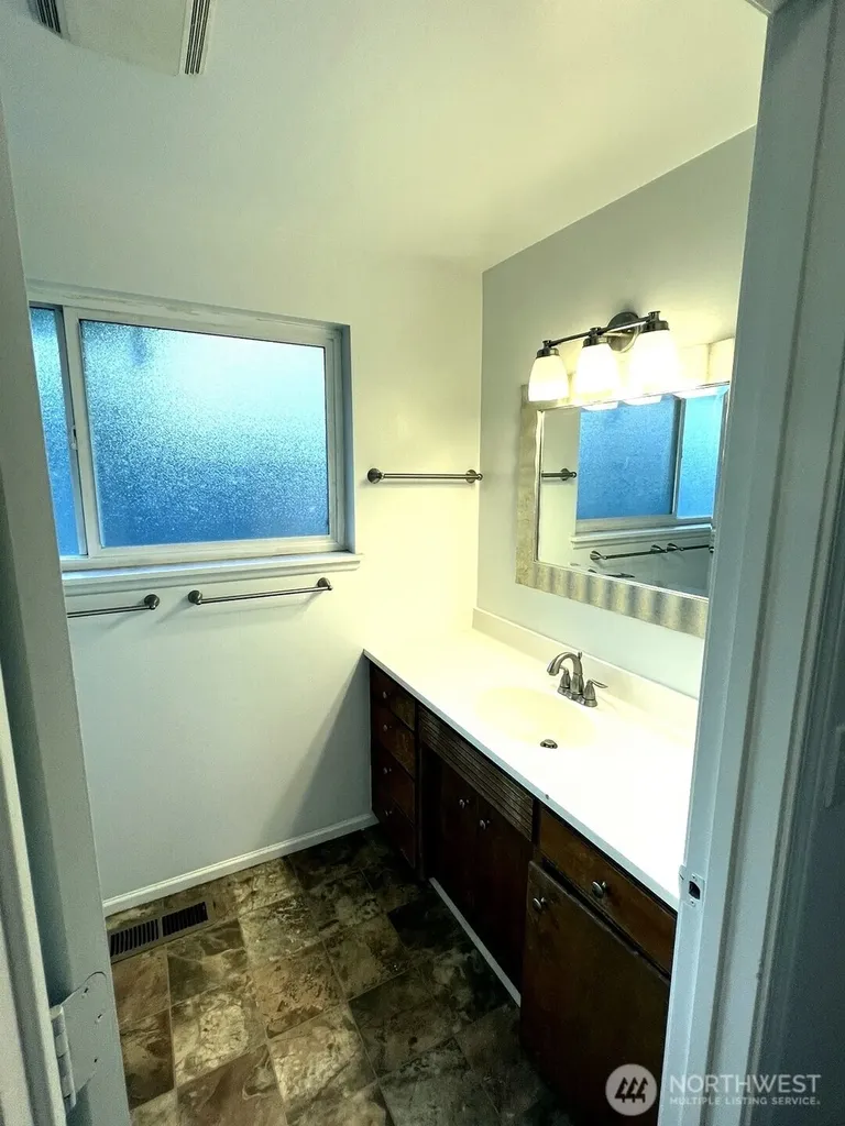 17930 Military Road S Seatac WA 98188