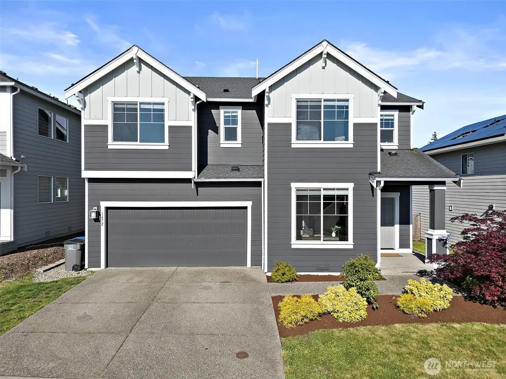 1472 Baker Heights Loop Bremerton WA 98312