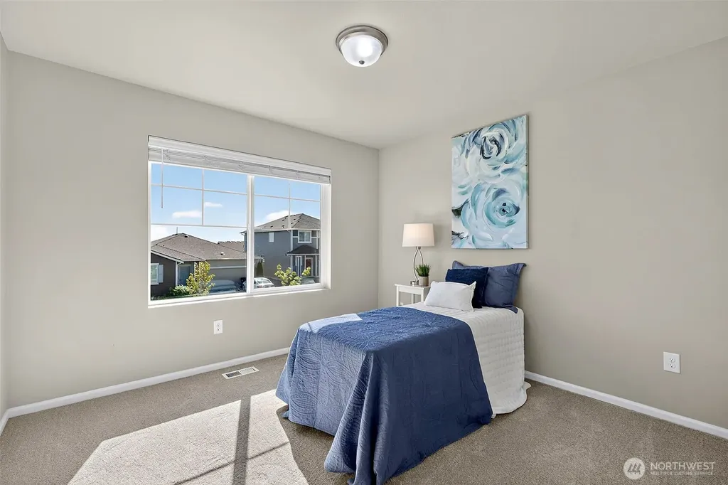 1472 Baker Heights Loop Bremerton WA 98312