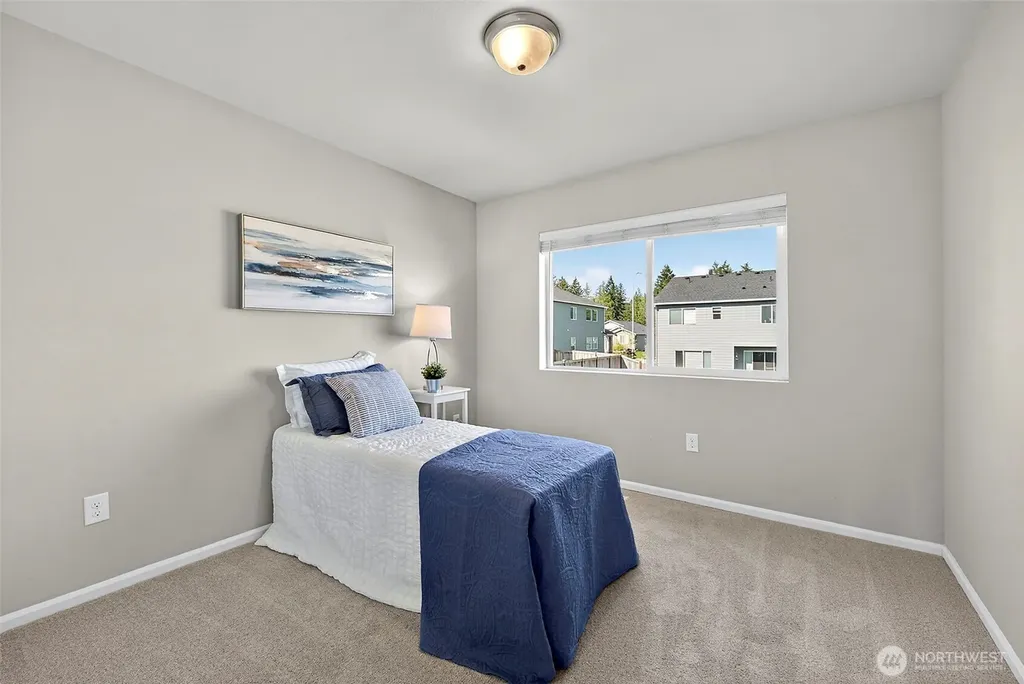 1472 Baker Heights Loop Bremerton WA 98312