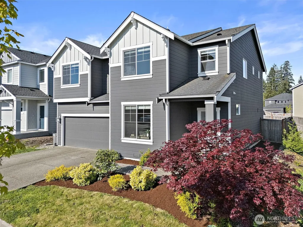 1472 Baker Heights Loop Bremerton WA 98312