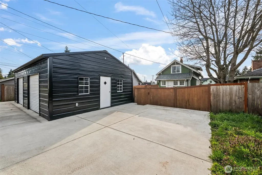 6321 S Park Avenue Tacoma WA 98408