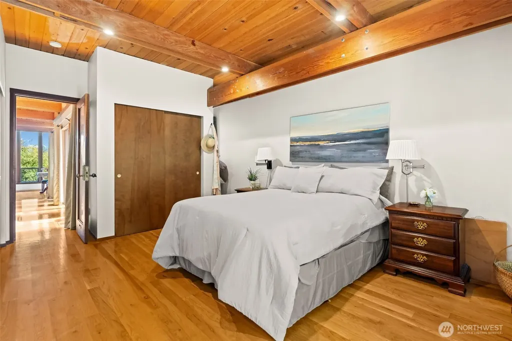 1130 Queets Drive Fox Island WA 98333