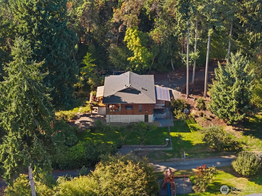 1130 Queets Drive Fox Island WA 98333
