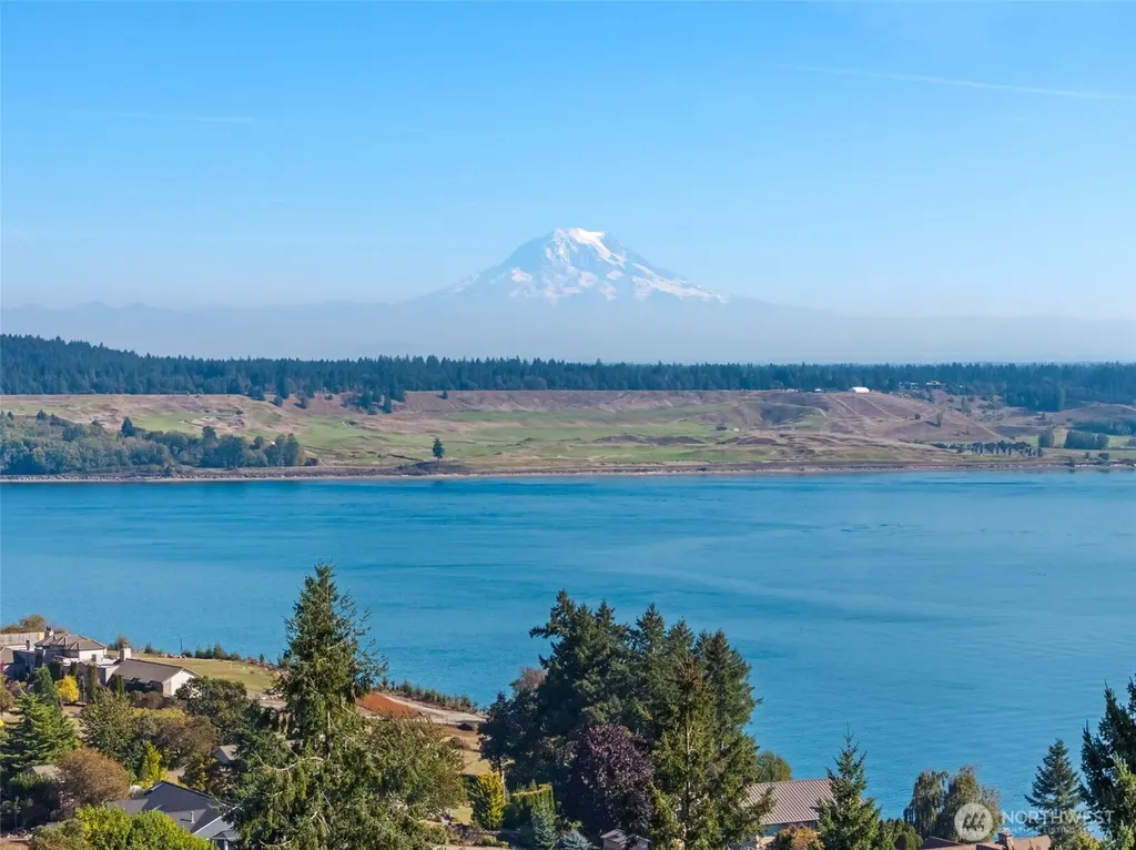 1130 Queets Drive Fox Island WA 98333
