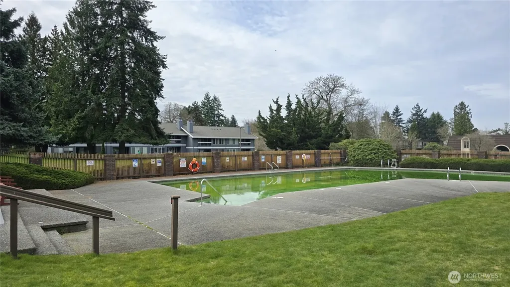 11010 NE 68th Street Kirkland WA 98033