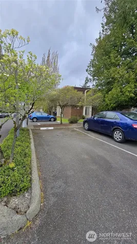 11010 NE 68th Street Kirkland WA 98033