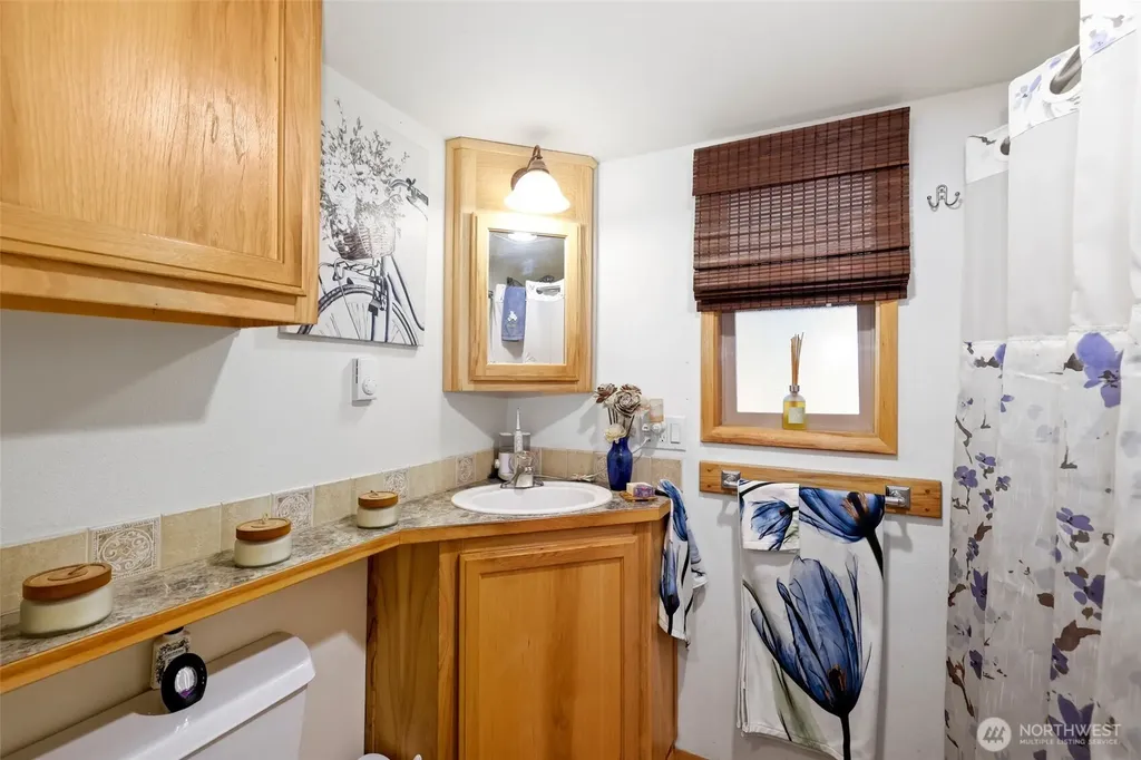 1546 Reservation Road SE Olympia WA 98513