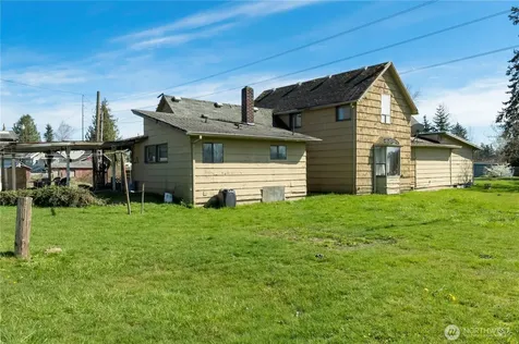 917 85th Street E Tacoma WA 98445