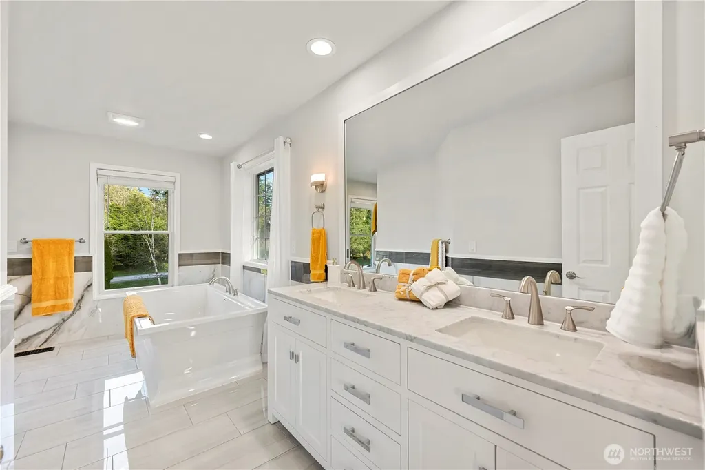 1242 Youngwood Road Camano Island WA 98282