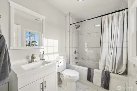 1242 Youngwood Road Camano Island WA 98282