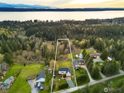 1242 Youngwood Road Camano Island WA 98282