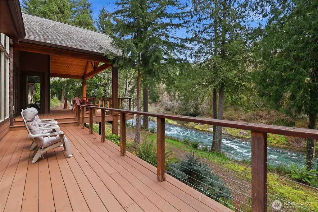 125 Royal Coachman Lane Kalama WA 98625