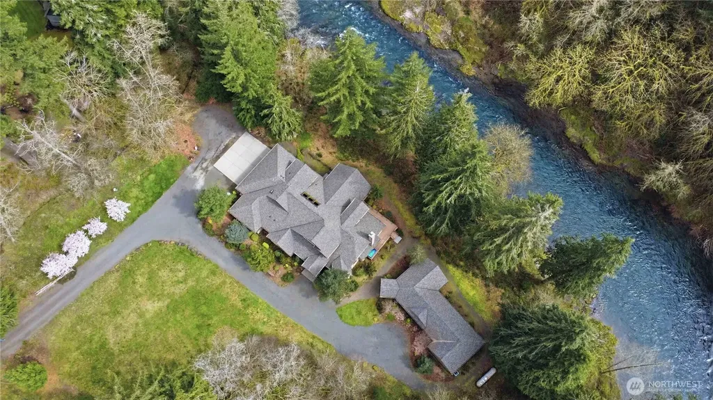 125 Royal Coachman Lane Kalama WA 98625