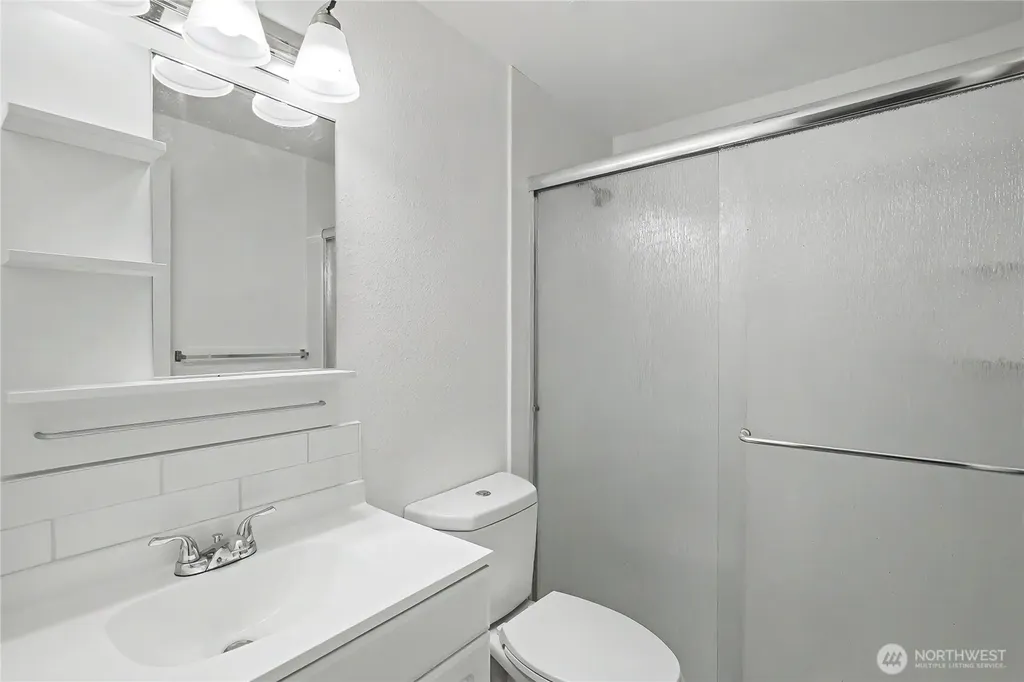 11424 SE 257th Place Kent WA 98030