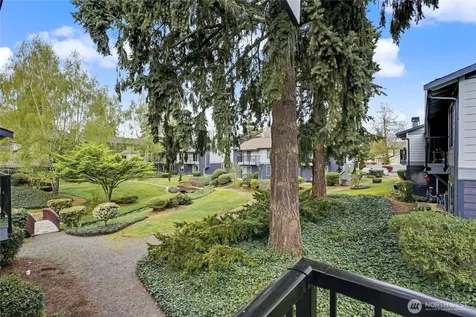 11424 SE 257th Place Kent WA 98030